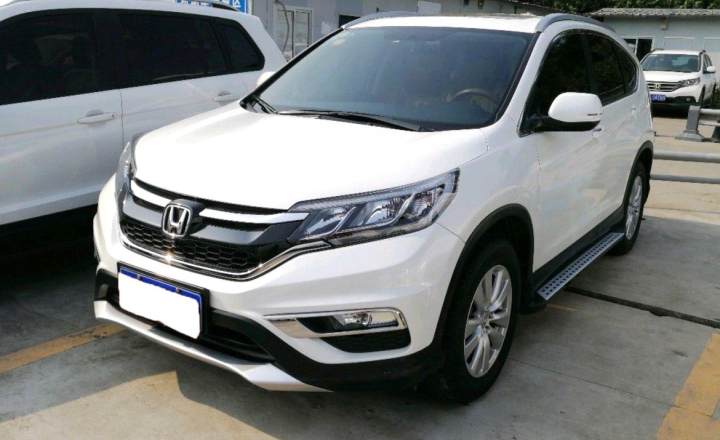 本田crv 2015款 2.0l 两驱风尚版