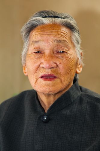印台区100岁老人高荣英 佳家健