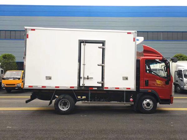 国六重汽豪沃4.2米蓝牌冷藏冷链车多少钱?