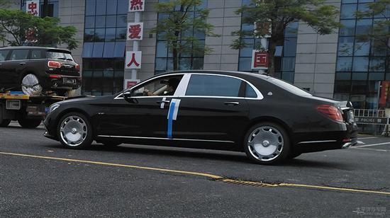 2017广州车展探馆:奔驰s500/迈巴赫s68