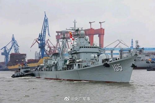 湛江舰,首先老湛江舰是一艘051d型驱逐舰舷号165,其退役后被留在