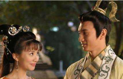 这个女人抢妹妹皇后位置深得宠爱和假太监私通皇帝依然爱她
