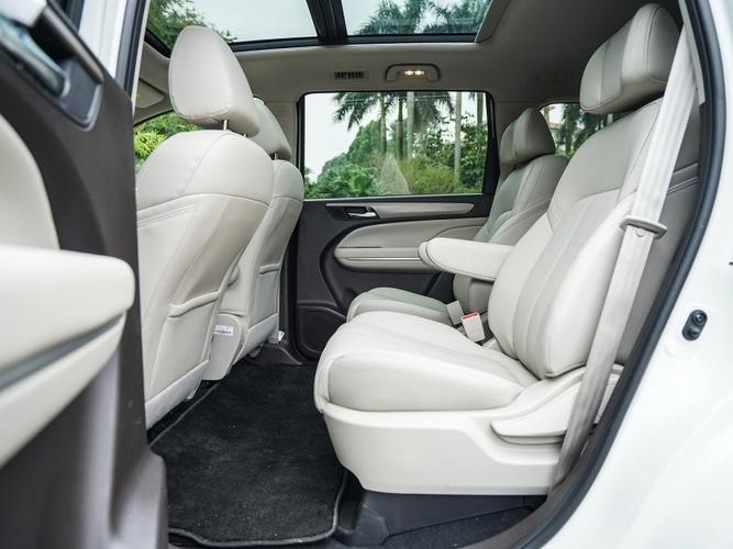 传祺gm6真实油耗怎么样 gm6最新报价及图片