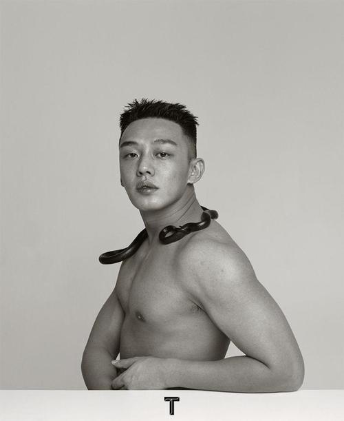 刘亚仁疑似出柜,两年前,曾和男友一同现身上海同志酒吧!