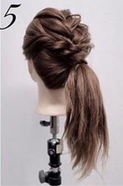 step5:将左右两边的两股辫的纹理拉出来.