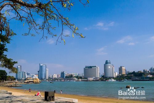 位于福建省厦门市思明区的一个小岛.