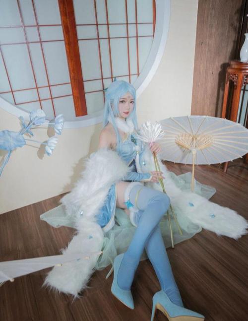 王者cos王昭君,"垂涎于我美貌的人,都在冰原下冷静反省"