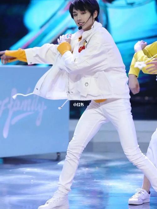 怦然心动61长腿极致野性(二)_长腿_丁程鑫_腿型_娱乐_明星娱乐资讯