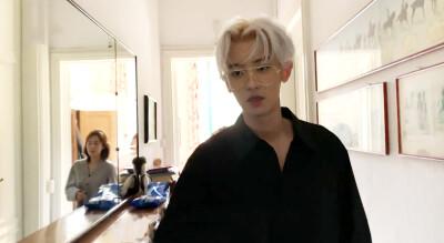 exo# #朴灿烈# 朴总米兰之旅帅哭