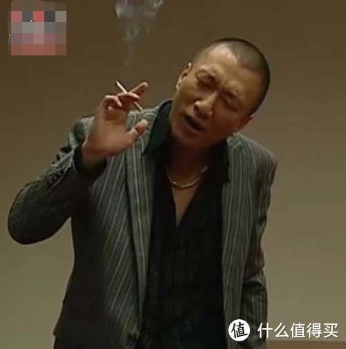 扫黑风暴再演大哥剧里凶狠的孙红雷私下穿搭有点萌