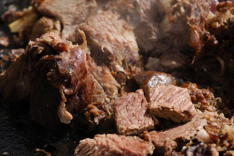 烤骆驼肉