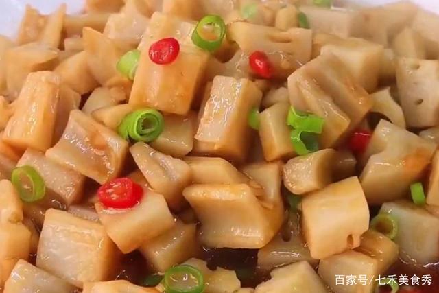 莲藕这样做,酸辣脆爽,好吃入味,出锅后连汤汁都被吃光
