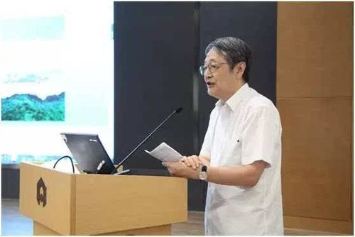 北京市城市规划设计研究院施卫良院长 1)清华大学建筑学院吴唯佳教授