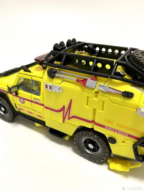 变形金刚玩具 篇三十二:全员集齐,变形出发——mpm11救护车把玩分享
