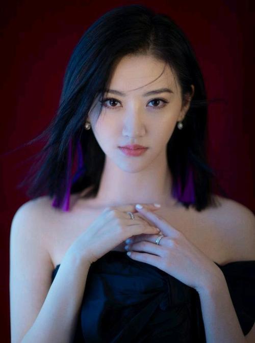 景甜拍片无数,人也长得漂亮,但为何始终没有观众缘?