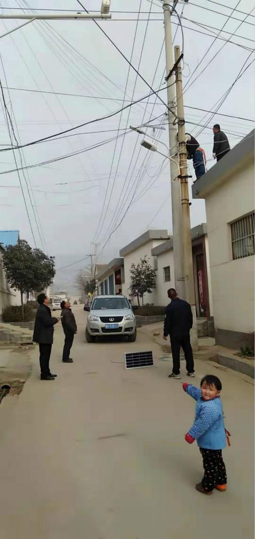 山村路灯亮起来!邹城市城前镇孔岭村群众高兴过新年