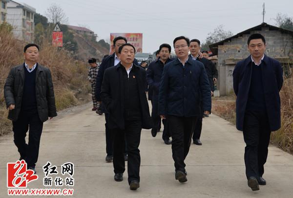 朱前明,左志锋调研资江四桥等重点项目建设-新化站