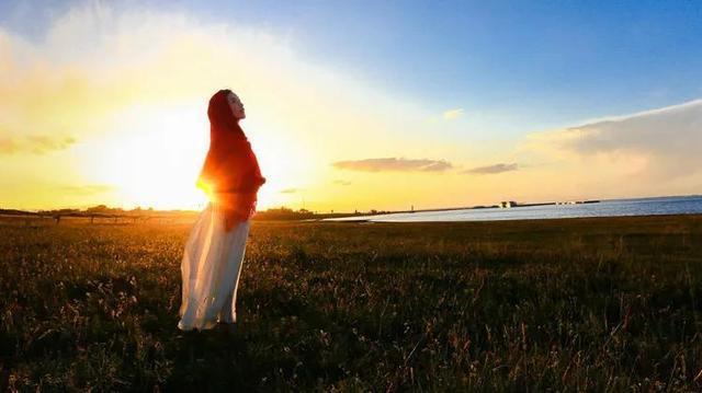 斜阳将暮谁人与君立黄昏