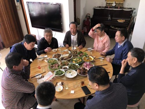 春节访友,家中聚会