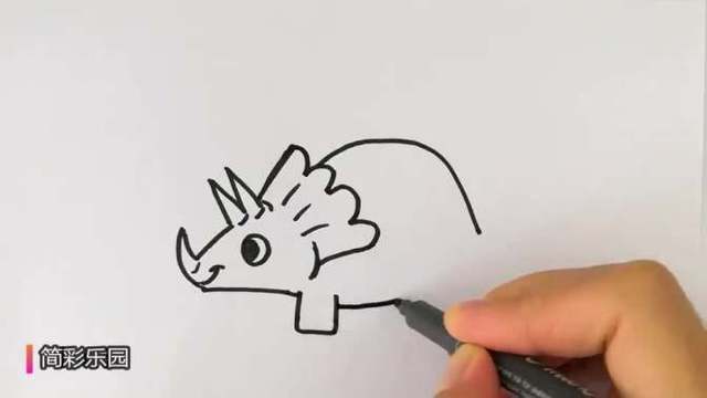 恐龙简笔画 三角龙