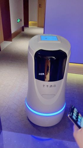 住宿全季酒店的外卖机器人太可爱啦