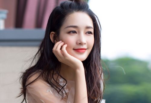 娱乐圈最美的5大90后女星,李沁 只能垫底,网友:前两名