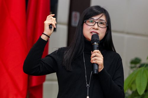 奶牛妈妈创始人兼ceo聂维维担任讲师