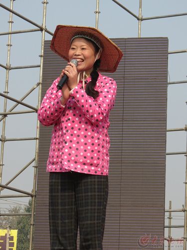 草帽姐经纪人联系电话