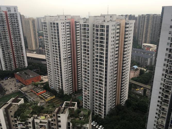 学府路 渝能国际两房128万