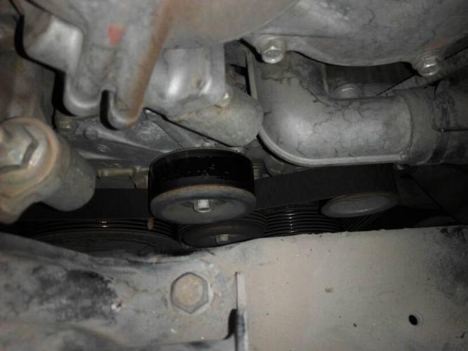 尼桑天籁2.5v6发电机拆装分解图