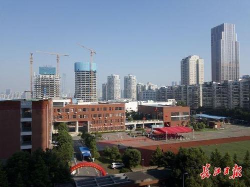 武珞路中学东湖校区今秋迎新,首批招收3个班