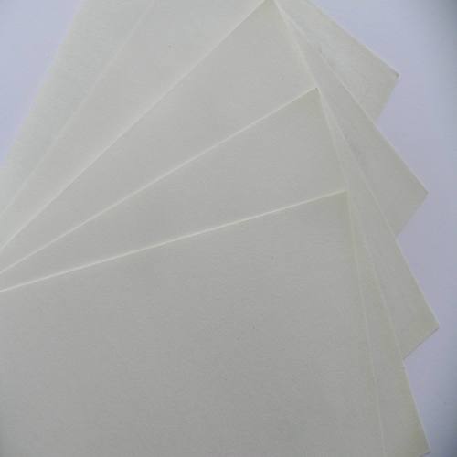 供应高档优质60-120g轻质纸 胶版纸 书刊用纸 轻型纸