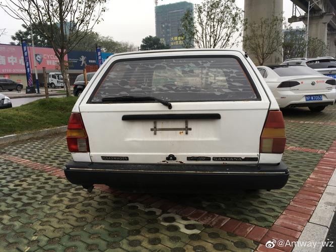 汽车美图桑塔纳旅行版一代人的回忆
