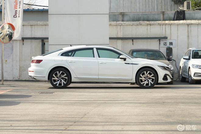 2021款一汽大众cc330tsi双离合炫目版