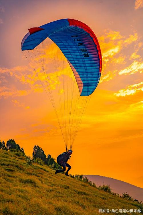 玩滑翔伞安全吗?