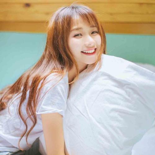 描述:                       笑得很治愈的女生头像,美女,微笑,女生