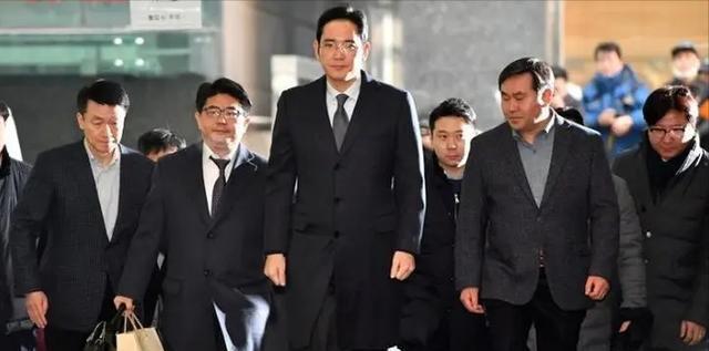 韩国财阀10个集团控制70gdp干涉政治女明星沦为泄欲工具