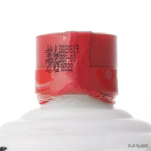 小小瓶盖学问大盘点连资深茅粉都没注意的瓶盖细节