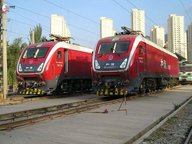 电力和内燃动力车分别基于技术成熟的hxd1d型电力机车与fxn3型内燃机