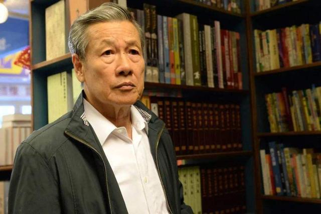 tvb老戏骨刘江自曝对陈鸿烈离世感内疚,直言服务大台多年从未推戏