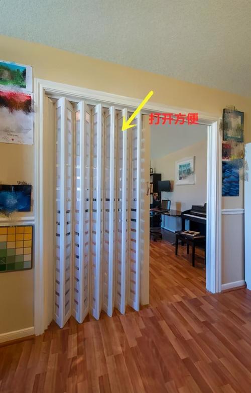 厨房玻璃推拉门太占位,不如试试pvc折叠门,省钱省事省空间