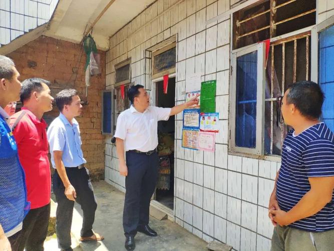 市委书记罗伟雄到波塘镇调研脱贫攻坚工作