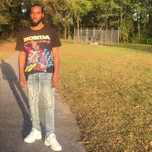 有网友晒自己照片 多位球迷将他误认为是莱昂纳德