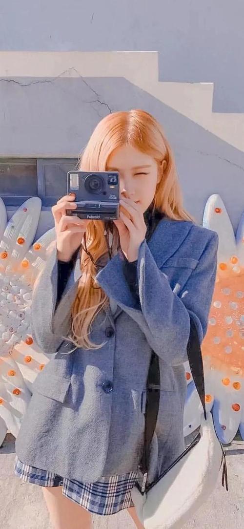 rose朴彩英高清手机壁纸,金发永远的神!