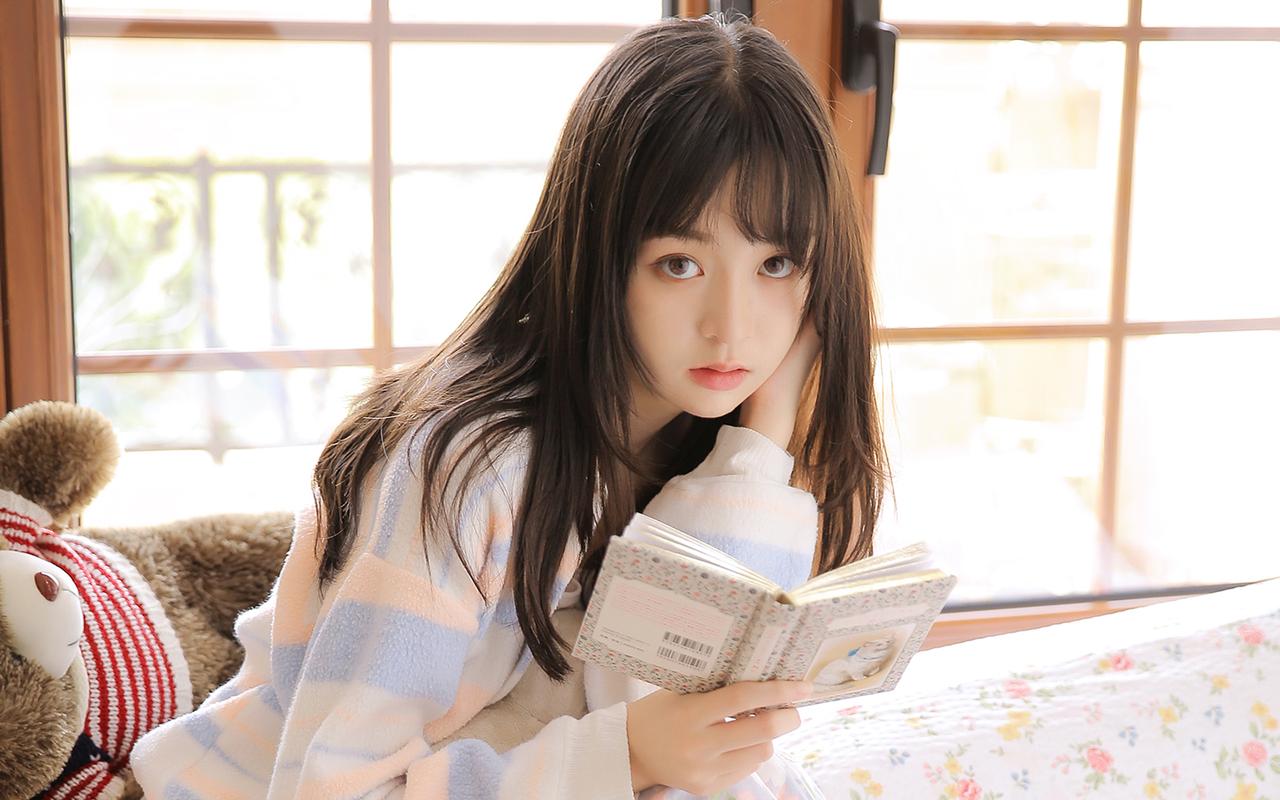 清纯大眼萌妹纸高清电脑桌面壁纸
