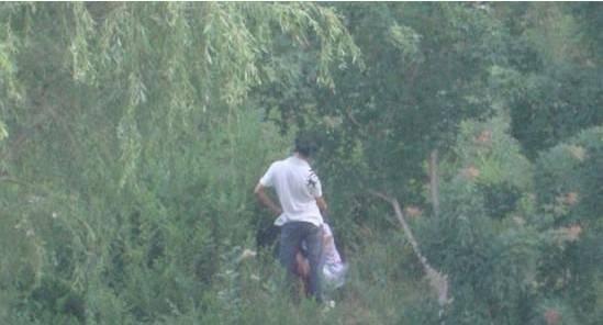 新疆大学情侣丛林野战啊,学生逆天