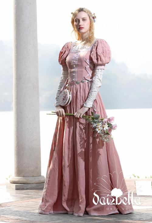 怦然心动:中世纪文艺复兴少女风连衣裙欧式复古外裙