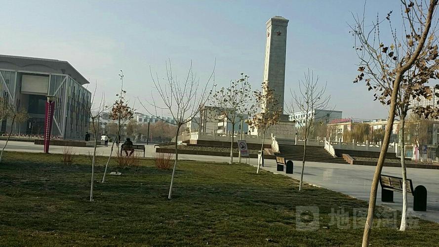 阿克苏市 >> 生活服务   标签: 休闲娱乐 休闲广场  人民路西广场共