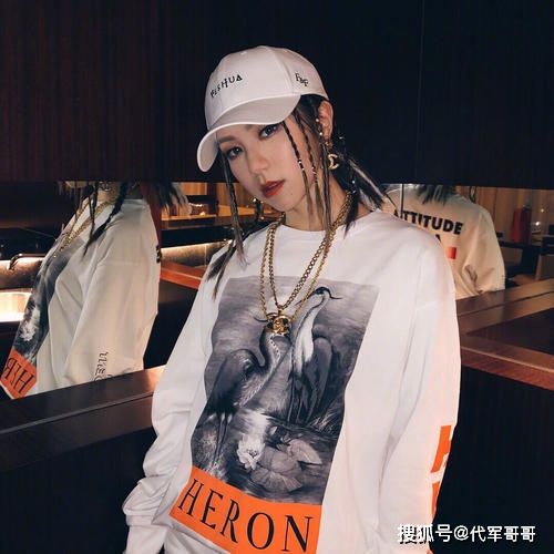 喜欢嘻哈风穿搭的女星排行,杨紫第八,杨颖第二,李小璐排第几?