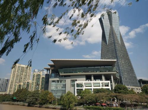参观浙江省博物馆(西湖文化广场)